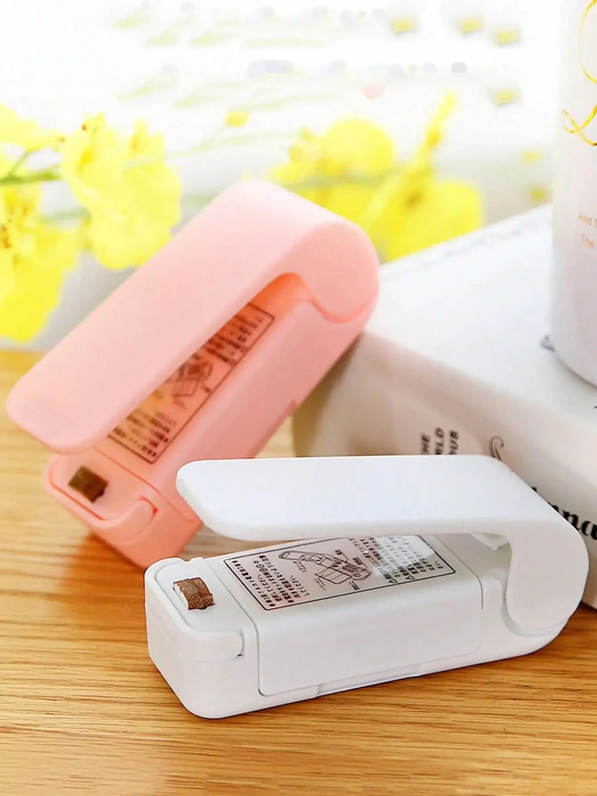 1pc Mini Food Sealer Machine, Portable Household Plastic Bag Sealing Device, Moisture-Proof & Fresh-Keeping Deals 4 U   Deals 4 U